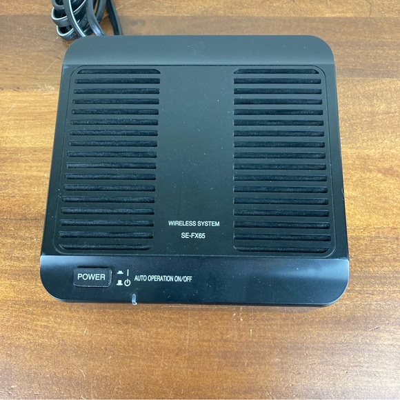 PANASONIC Wireless Speaker System SE-FX65 *with Receiver and Antenna Only* - Picture 4 of 10